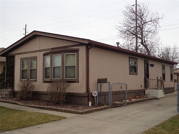 2nd image of 14616 Saint James Ave