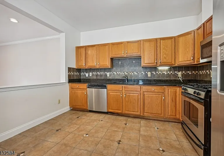 96 Jillian Blvd — Photo 7