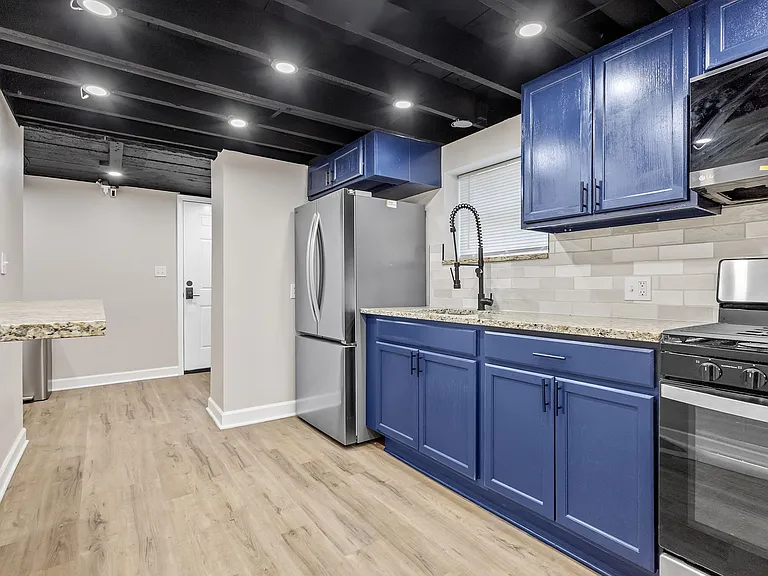 6039 Jackson Ave — Photo 23