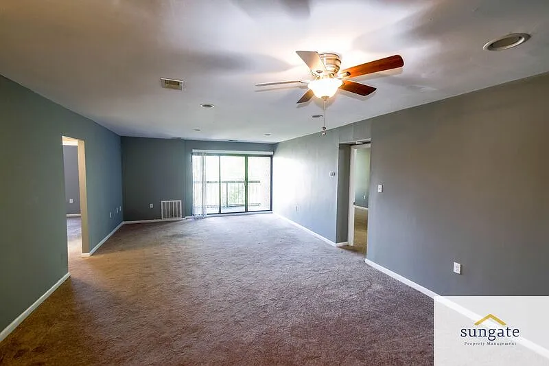 2 bed, 2.0 bath, 1198 sqft, $1,950 — Photo 3