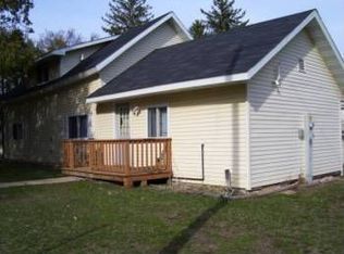 205 Grove St, Iola, WI 54945