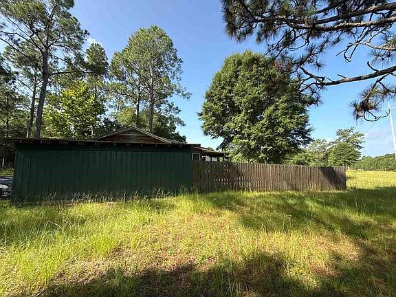 3rd image of 10610 Army Road Ext S