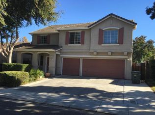 238 Red Robin Dr, Patterson, CA 95363