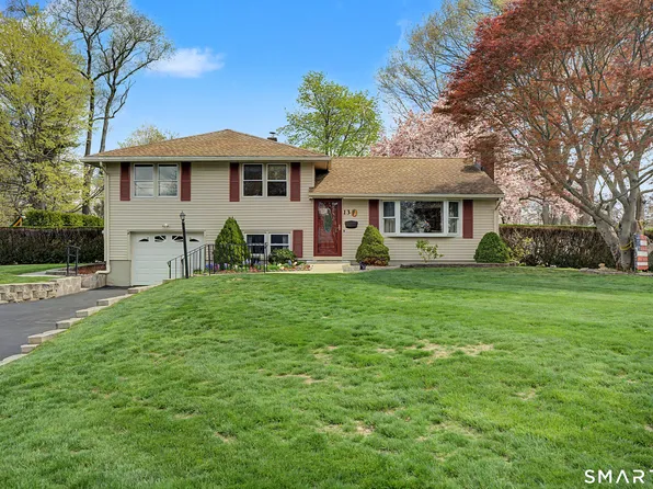 13 Reynolds Drive, Wallingford, CT 06492