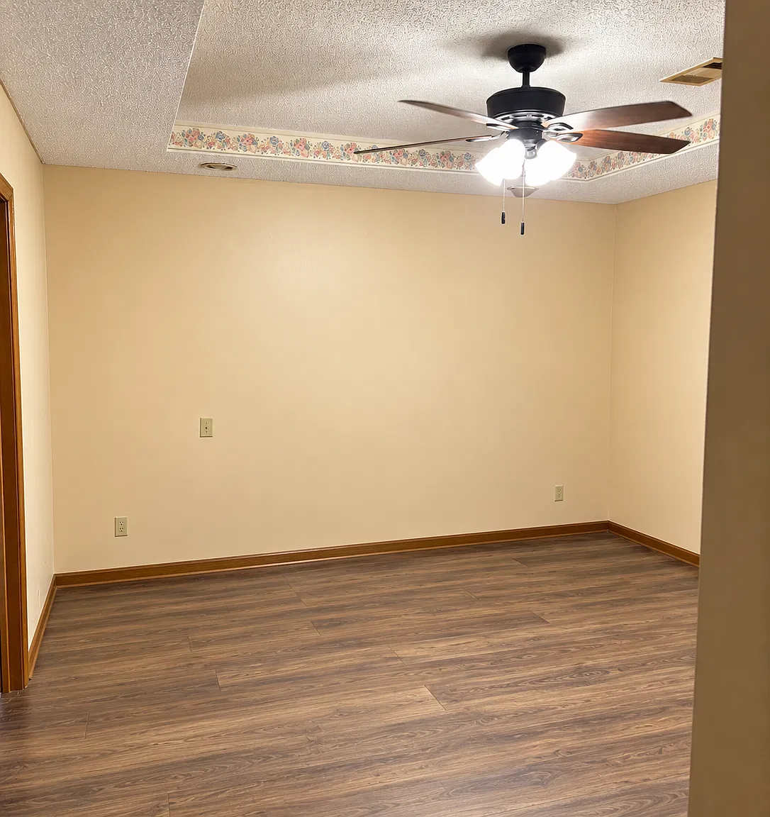 2 bed, 1050 sqft, $1,200 — Photo 3