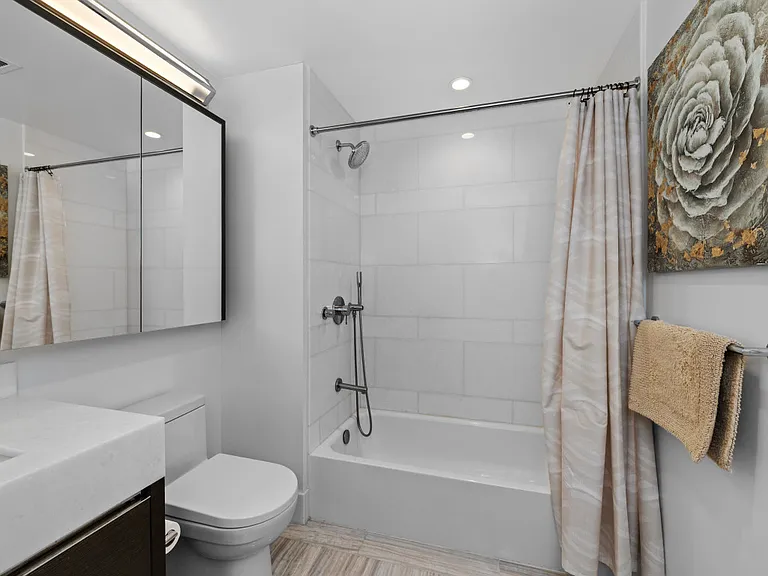 100 Lovejoy Wharf #5L — Photo 12