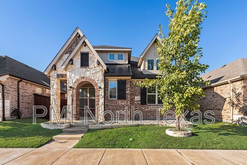 1st image of 2028 Miramar Dr