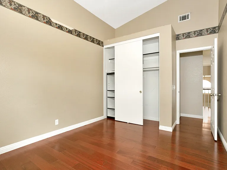 5495 Avenida Del Tren — Photo 15