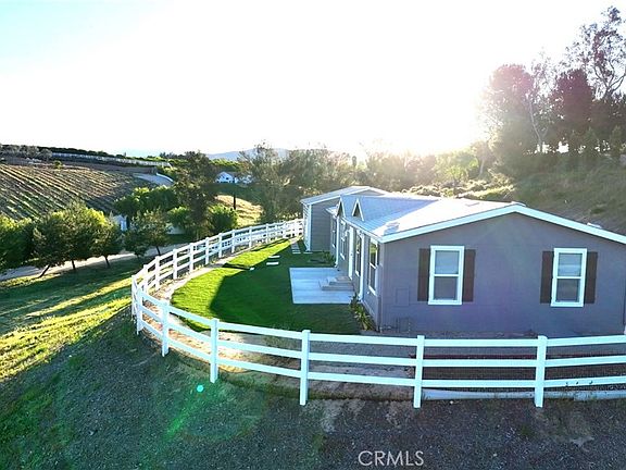 3rd image of 40589 Los Amantes Rd