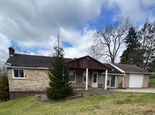 201 Hillvue Dr, Butler, PA 16001