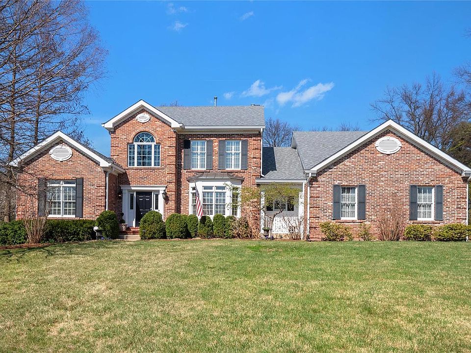 1st image of 29 Hawthorne Estates Dr