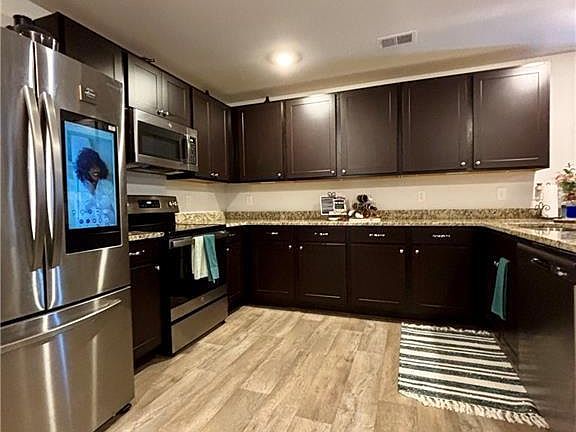 4th image of 1367 Midnight Ride Ct