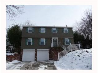 1442 Charlton Heights Rd, Coraopolis, PA 15108