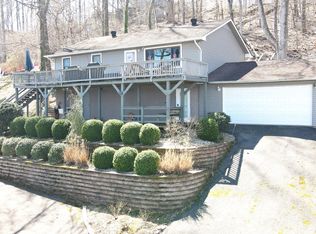 726 Stirling Rd, Camden, TN 38320