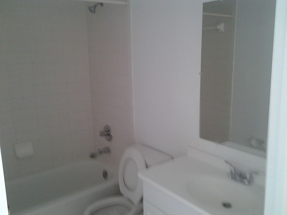 1st image of 1508 W North B St