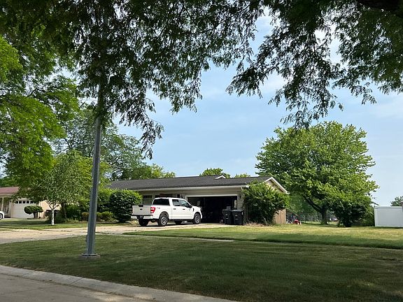 2nd image of 36569 Curtis Rd