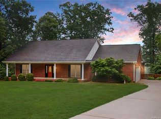 2659 Blackstone Rd, Sanford, NC 27330