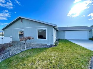 5 Laguna Pl E, Omak, WA 98840