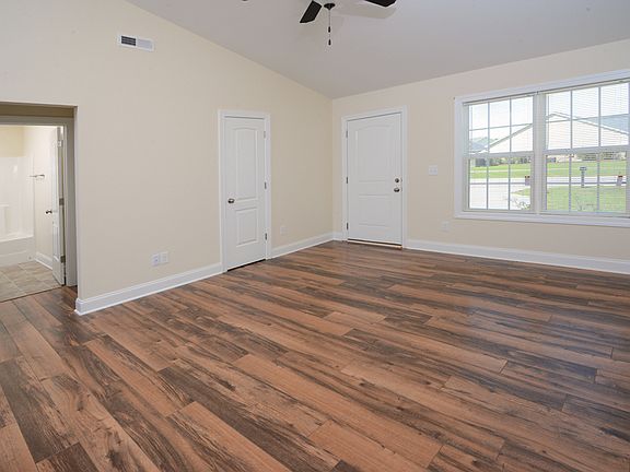 04 living room 2_10062014