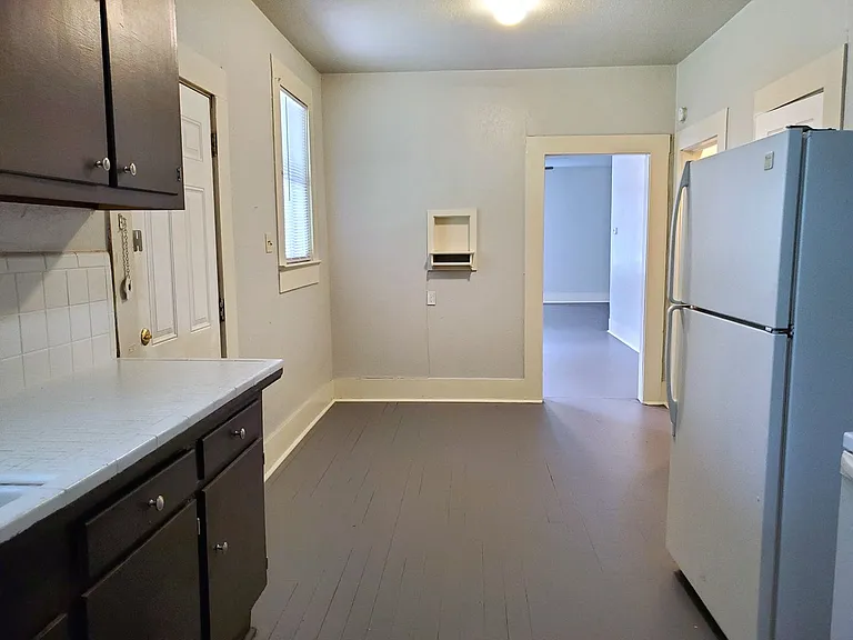 4358 Kenneth Ave — Photo 8