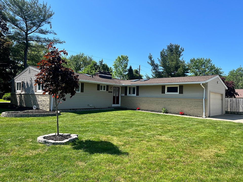 1st image of 25778 Chaucer Dr
