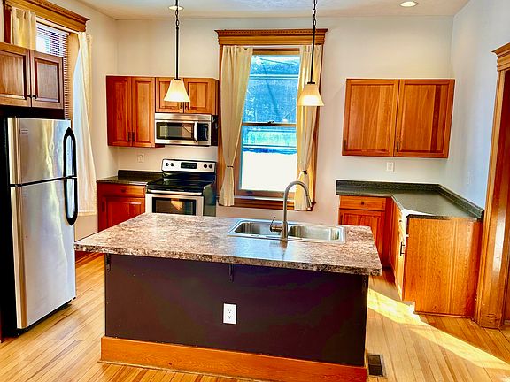 454 Carlisle St 1st Floor - Kitchen
