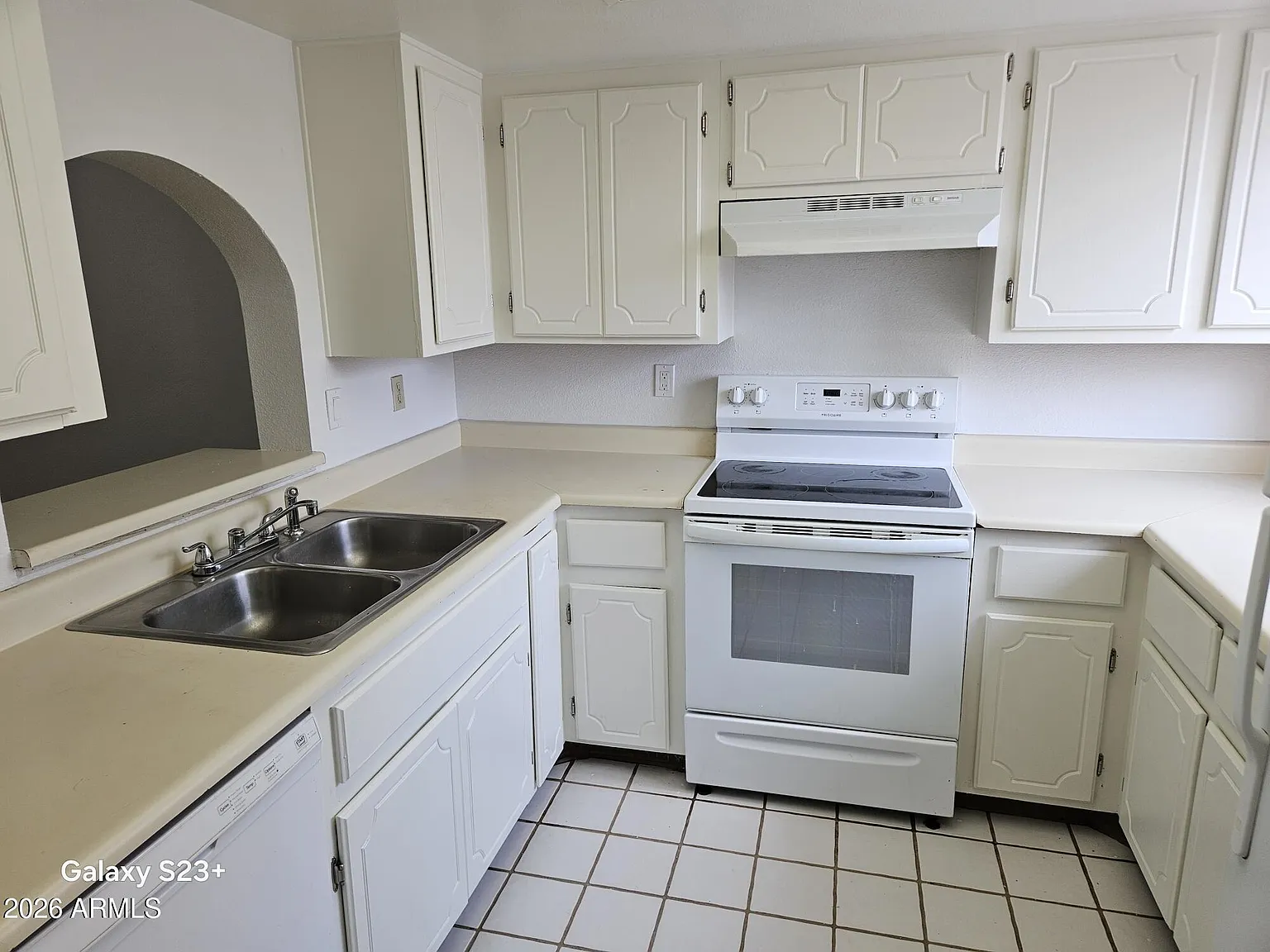 2 bed, 2.5 bath, 1056 sqft, $1,350 — Photo 3