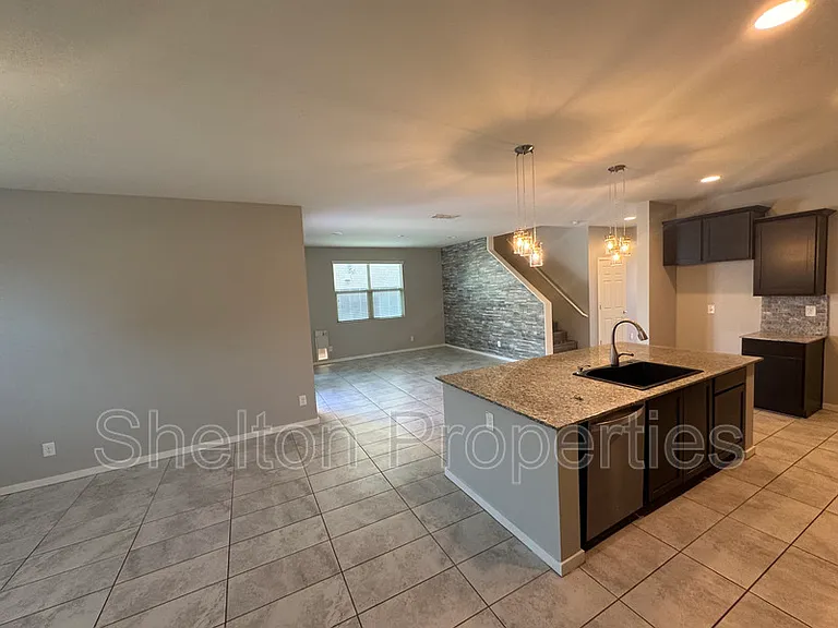 18787 W Yucatan Dr — Photo 11