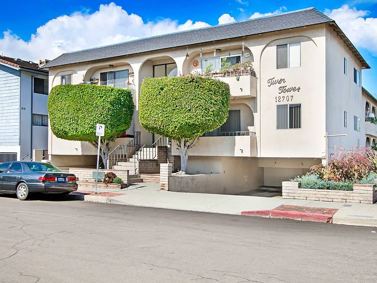 12707 Mitchell Ave — Photo 5