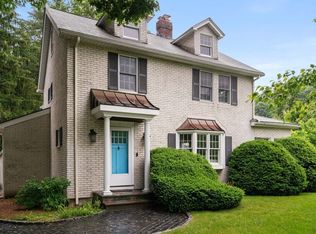 96 Seaver St, Wellesley, MA 02481