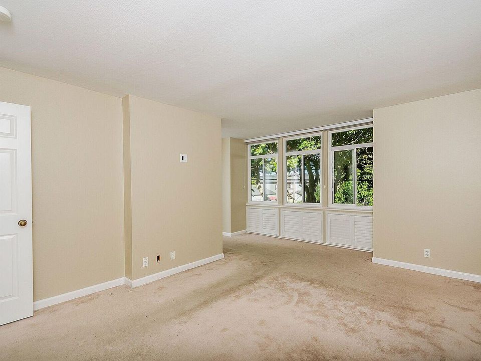 1st image of 821 Laurel Ave