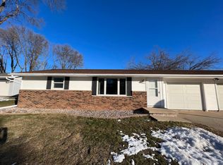 2904 Holland Rd, Green Bay, WI 54313