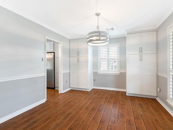 4th image of 26 Myrtle Hill Dr