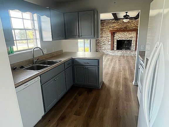 5th image of 5135 Park St