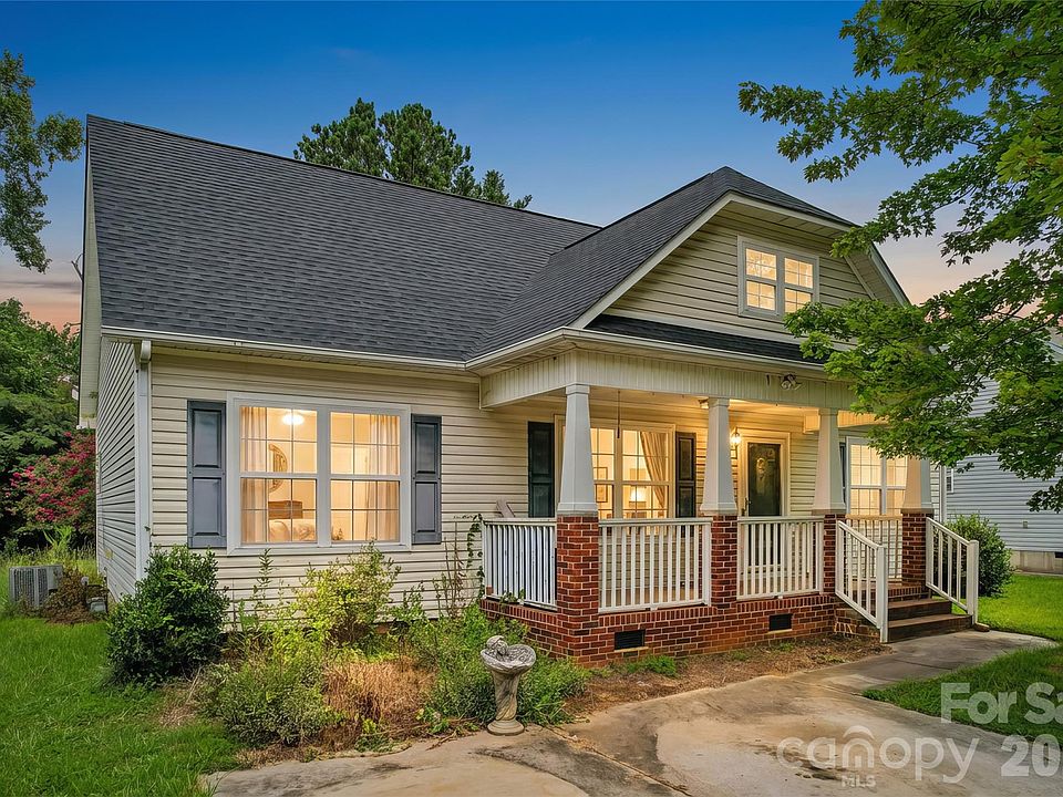 1st image of 2030 Mallard Creek Dr #6