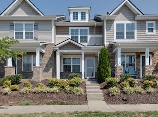 2122 River Overlook Dr, Hermitage, TN 37076