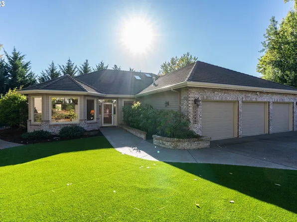 14584 Pfeifer Way, Lake Oswego, OR 97035