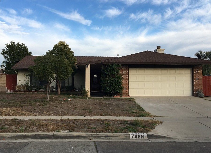 1st image of 7489 Jacaranda Ave
