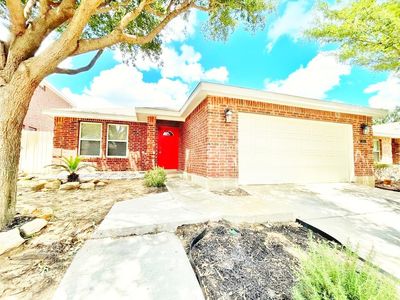 618 Ovenbird Thicket Dr, Laredo, TX, 78045