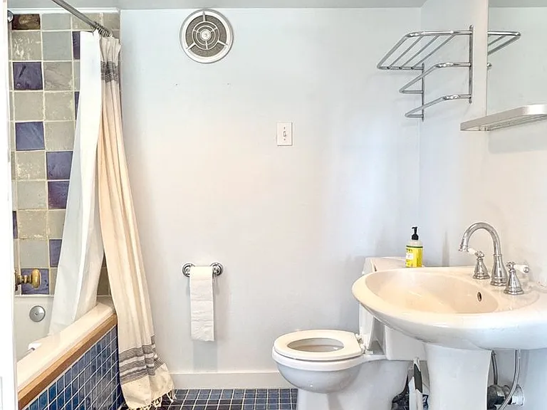 22 John St #37 — Photo 7