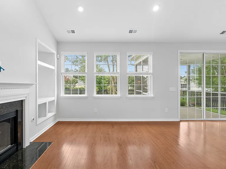 136 Gathering Island Rd — Photo 15