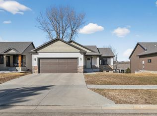 3907 Sunnydale Ln SE, Rochester, MN 55904