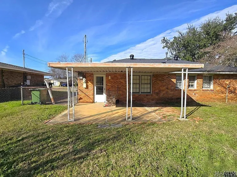 426 Stroll Dr — Photo 14