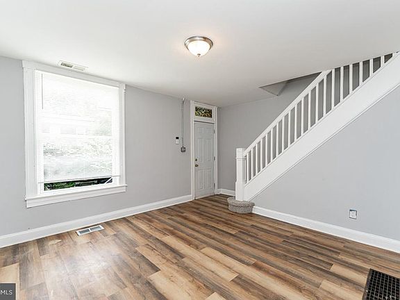 4th image of 3006 Mathews St