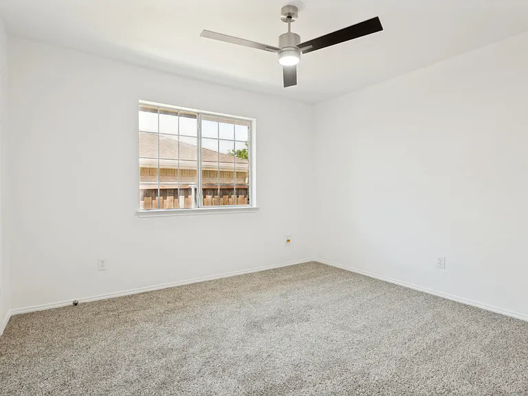 3104 Caballero Cir — Photo 9