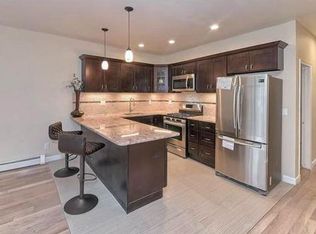30 W 19th St #2, Bayonne, NJ 07002
