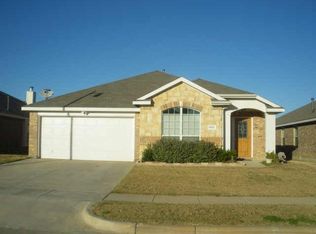 8111 Tierra Del Sol Rd, Arlington, TX 76002