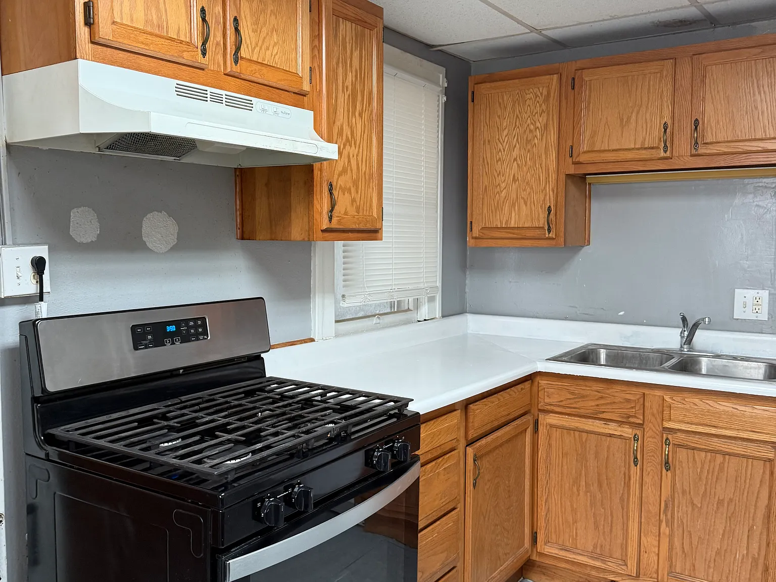 3 bed, 1400 sqft, $600 — Photo 1