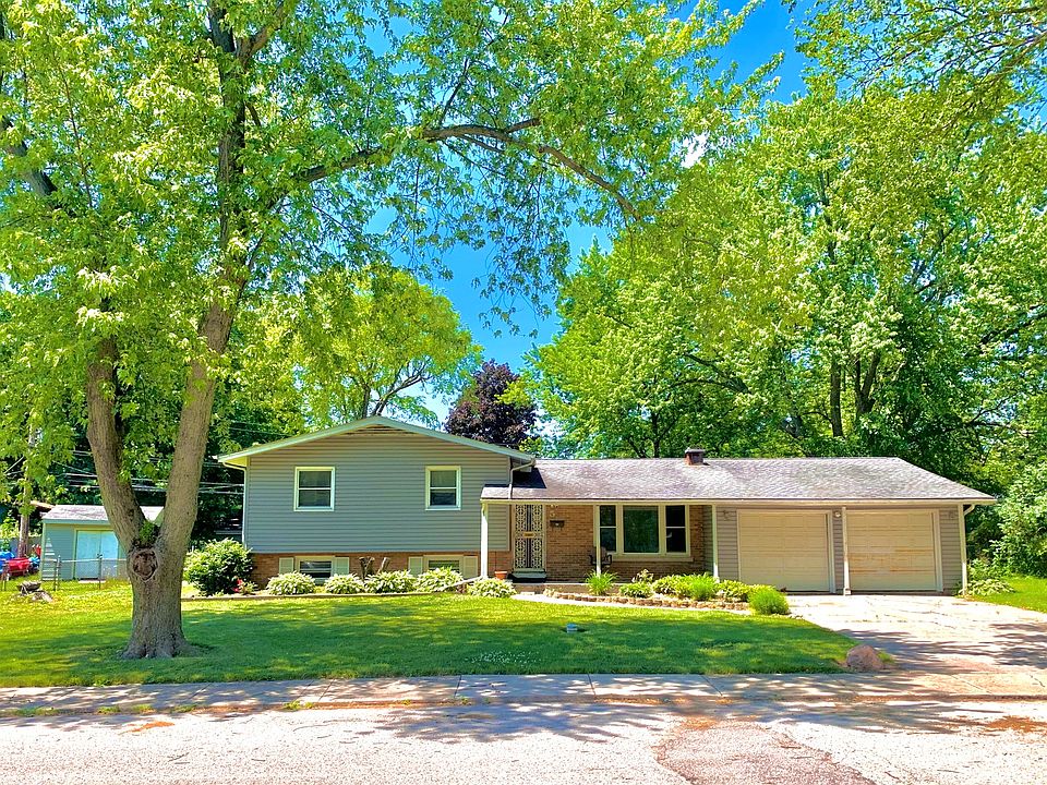 1st image of 5 Knollwood Dr