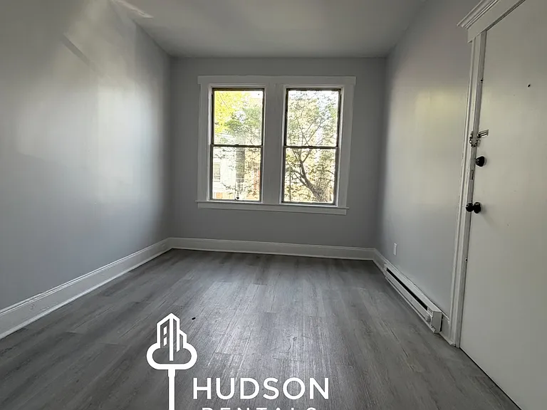 34 Clerk St #1L — Photo 5